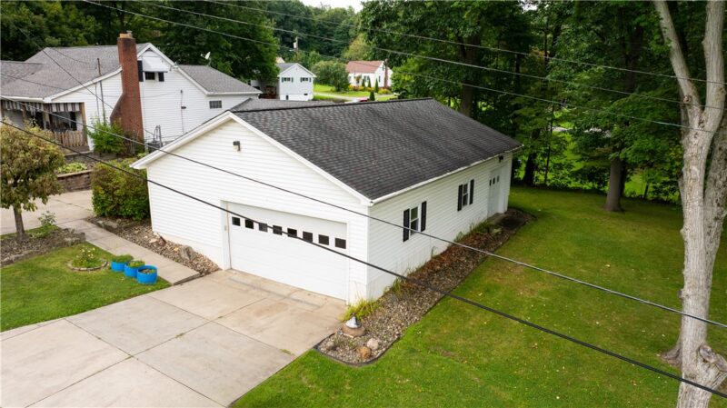 466 Grove St — photo 3