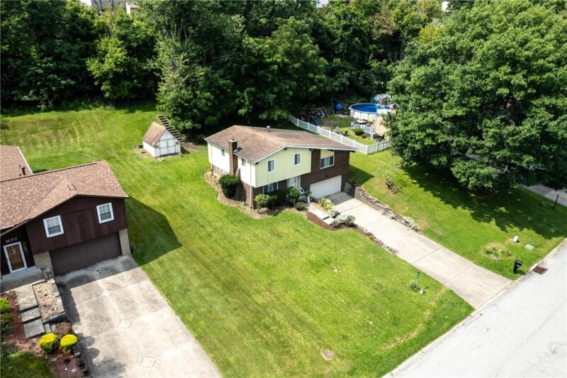 1081 Old Post Rd — photo 3