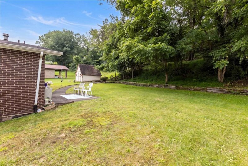 1081 Old Post Rd — photo 8