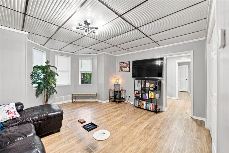 225 Spring Ave — photo 5