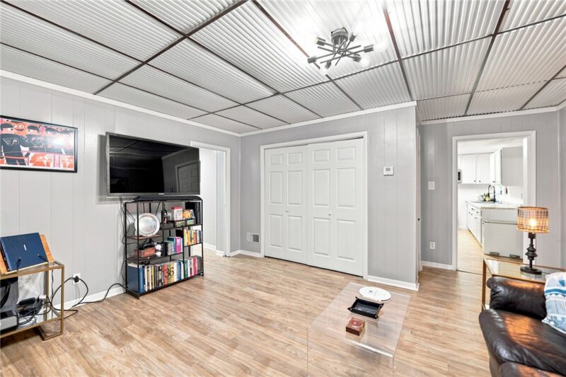 225 Spring Ave — photo 6