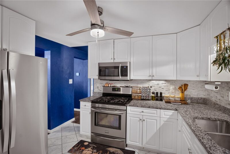 19 Ellen Dr — photo 8
