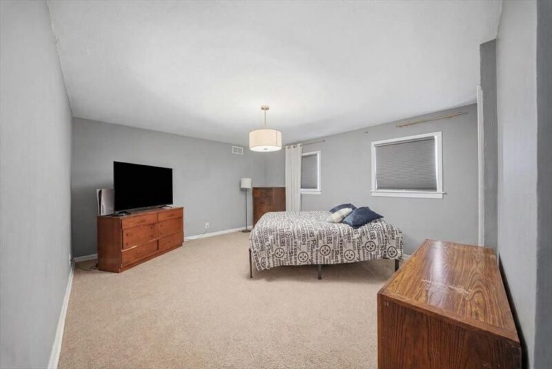 237 Mary STREET — photo 8