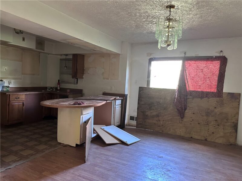 2111 S Braddock AVENUE — photo 2
