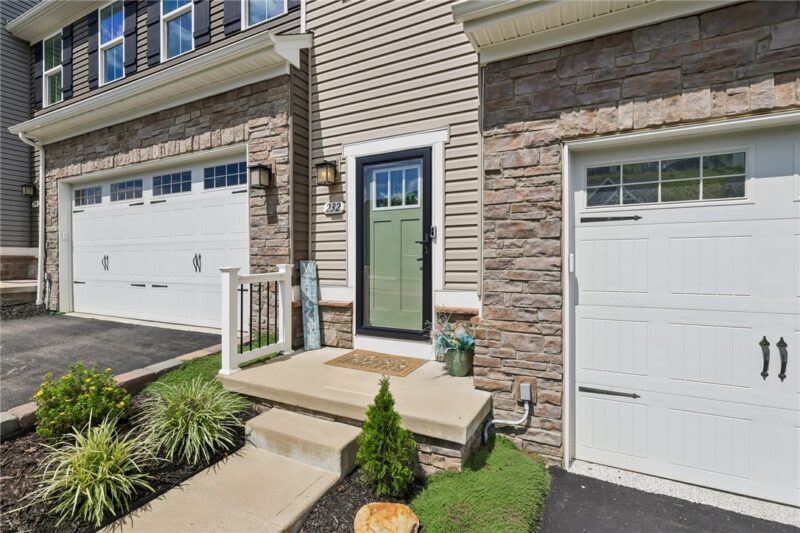 232 Frances Lane — photo 4