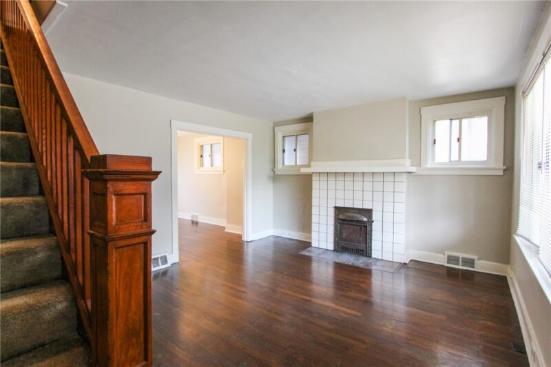 323 Main St — photo 4