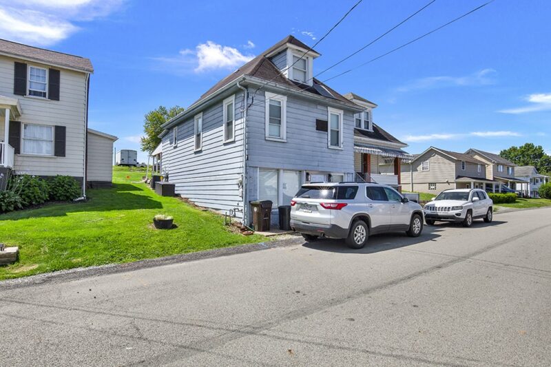 1160 Delaware St — photo 4