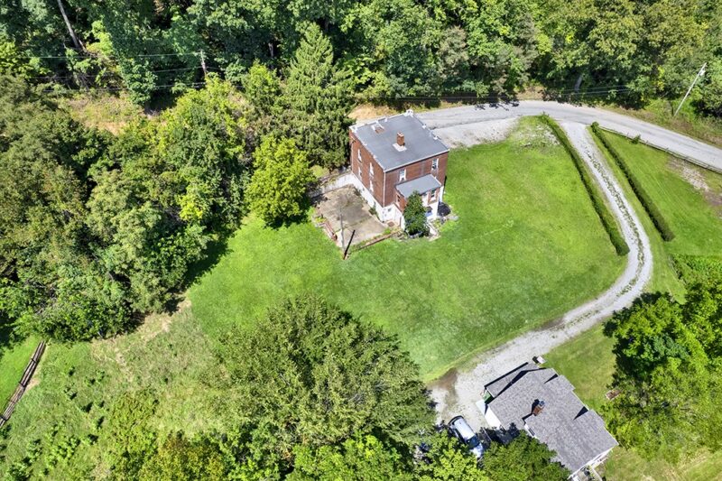 140 Smartnick Rd — photo 2