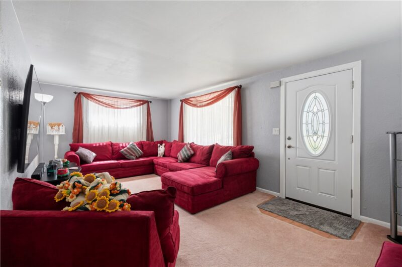 3181 Glendale Avenue — photo 4