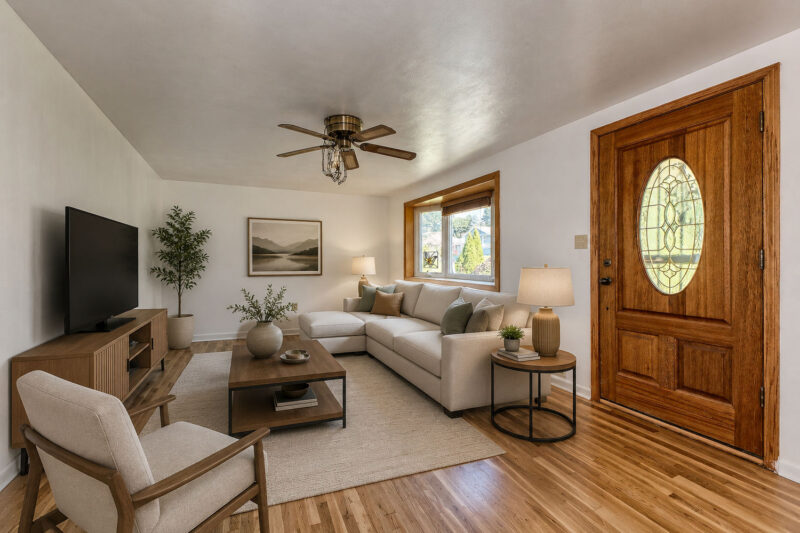 2040 Thomas DRIVE — photo 3