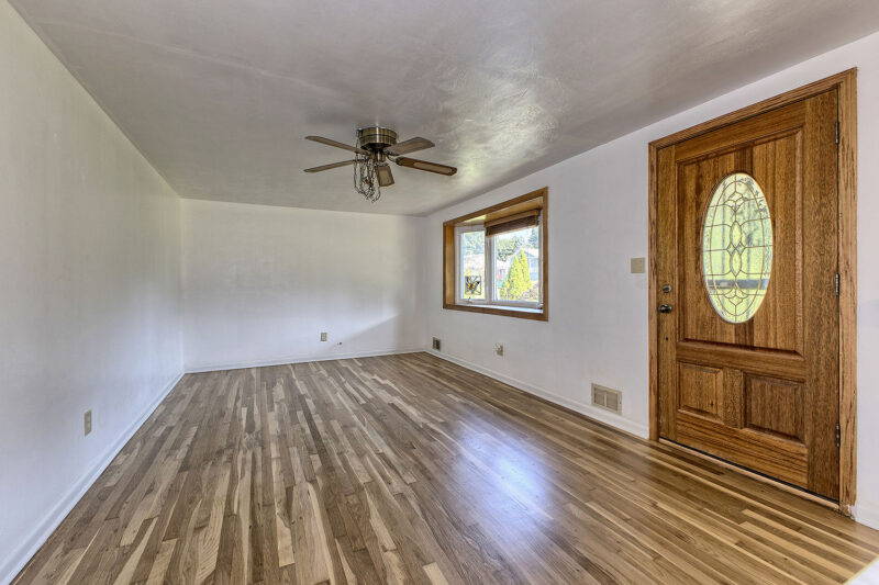 2040 Thomas DRIVE — photo 6