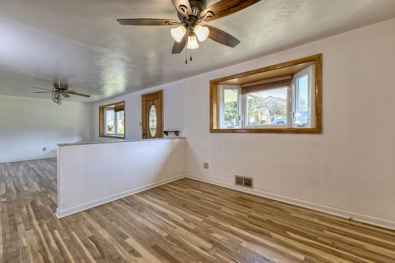 2040 Thomas DRIVE — photo 7
