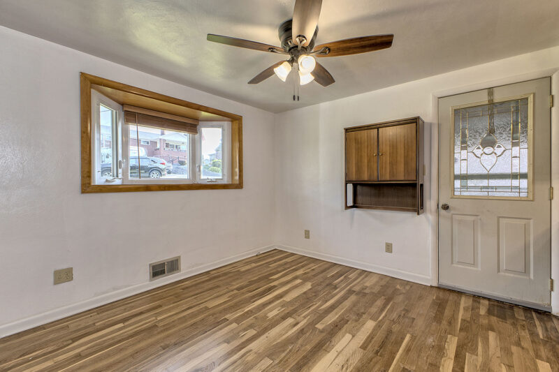 2040 Thomas DRIVE — photo 8