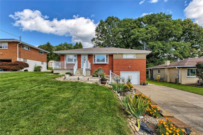 305 Donna Dr