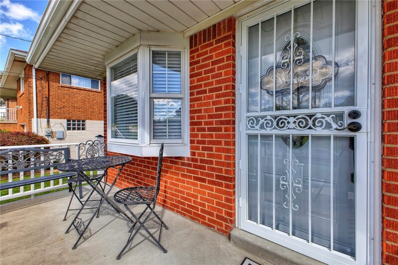 305 Donna Dr — photo 4