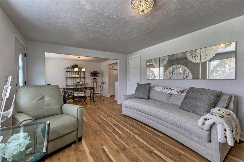 305 Donna Dr — photo 8