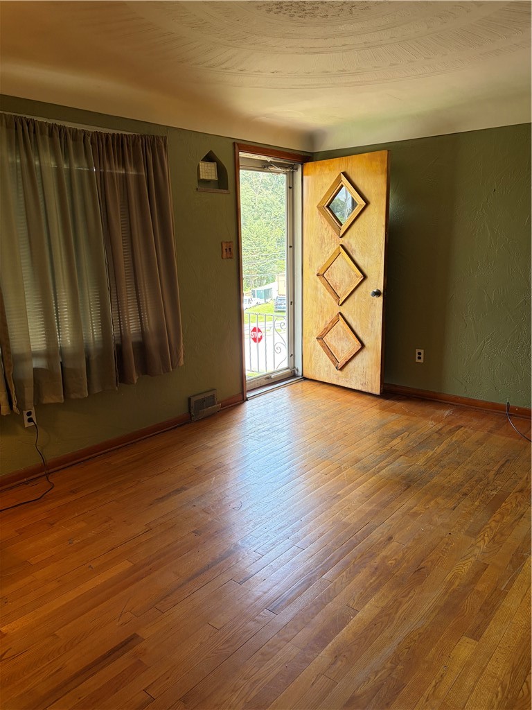 3913 Everlawn St — photo 2