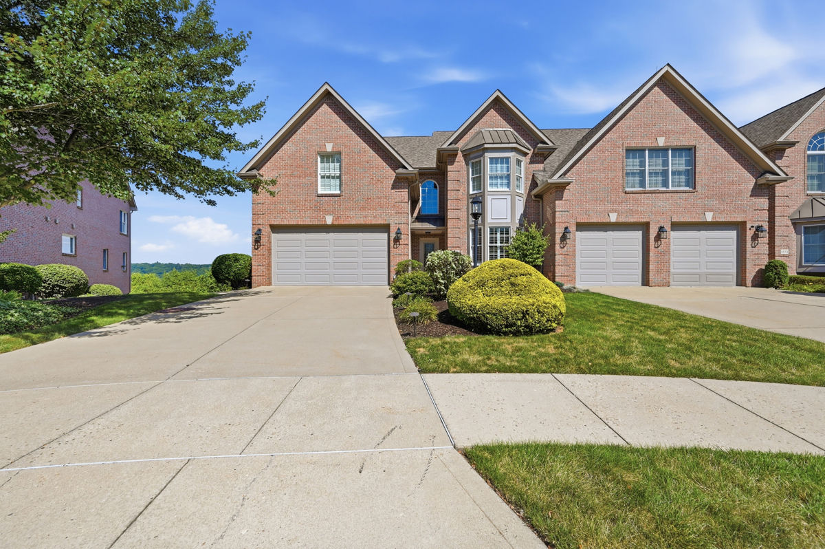 1571 Staunton Drive — photo 1