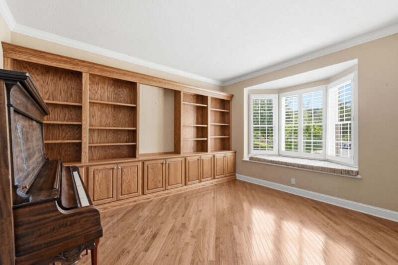 1571 Staunton Drive — photo 3