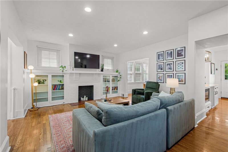 204 Edward Avenue — photo 2