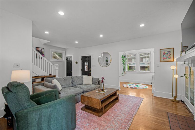 204 Edward Avenue — photo 3
