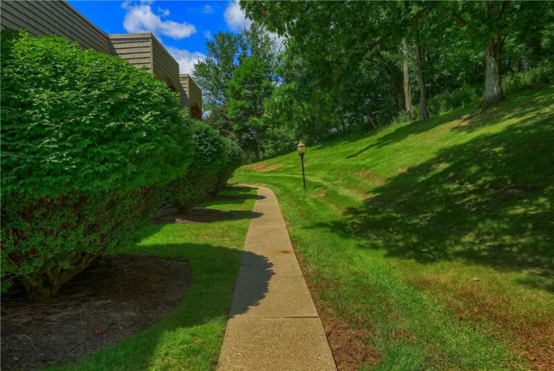604 Calais Drive 1103 — photo 2