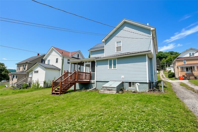 530 Hancock St — photo 5