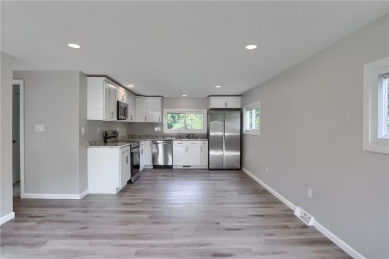 227 Country Club Road — photo 3