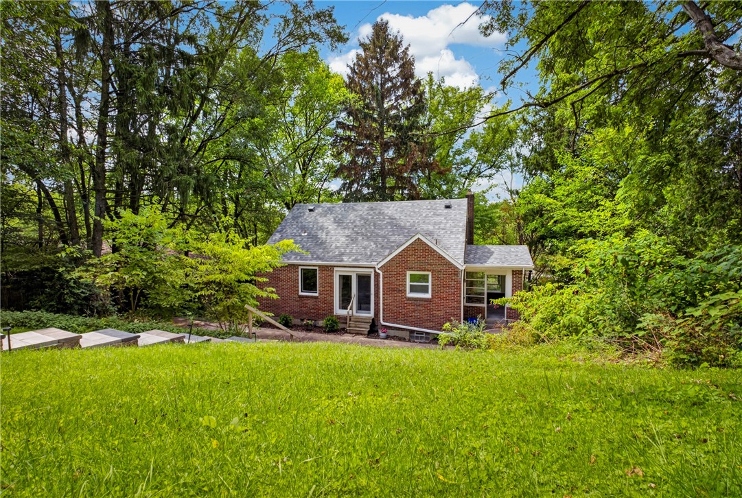 217 Curry Hollow Rd — photo 1