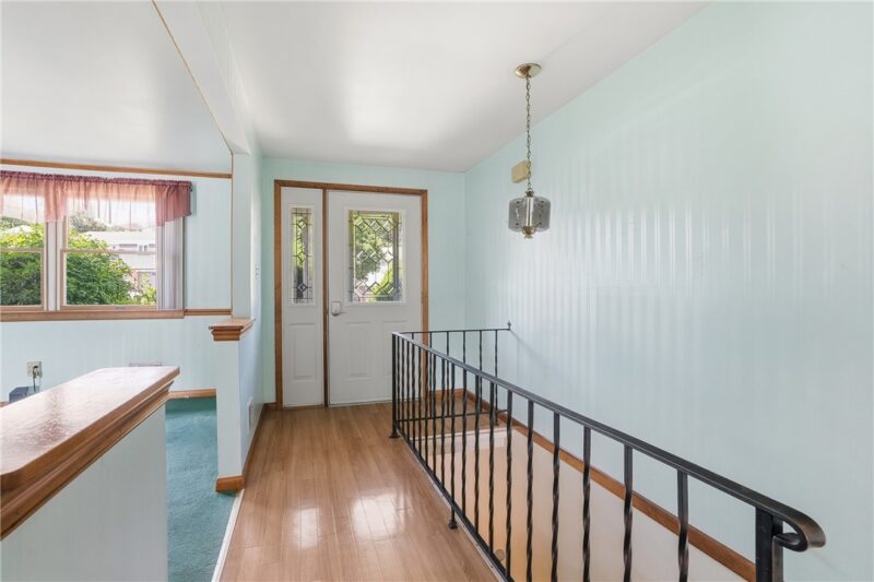 1111 Fiddleback Dr — photo 2
