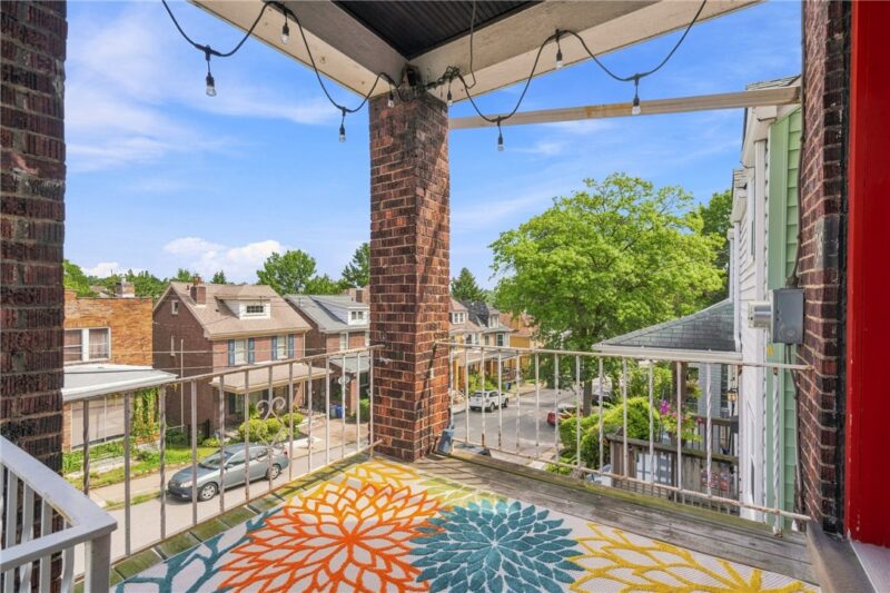 746 Montclair St — photo 3