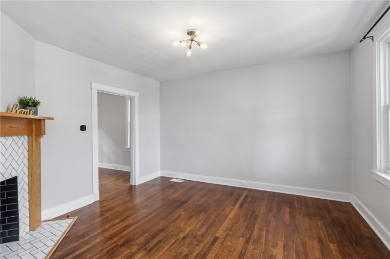 746 Montclair St — photo 6
