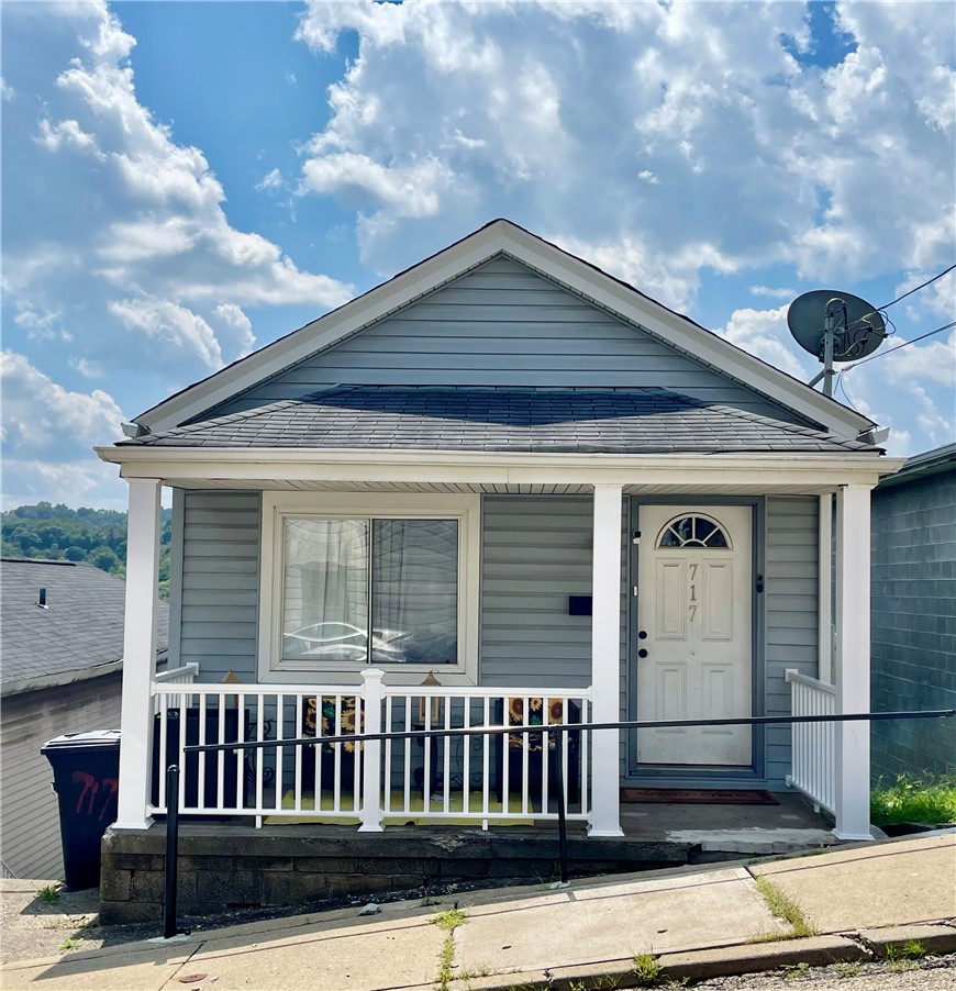 717 Railroad — photo 1