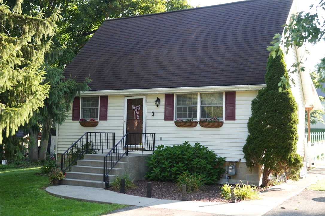 743 Spring St — photo 1
