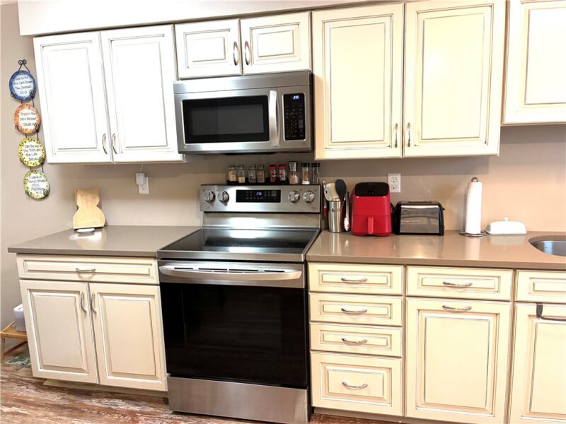 1164 Pennsbury Blvd — photo 4