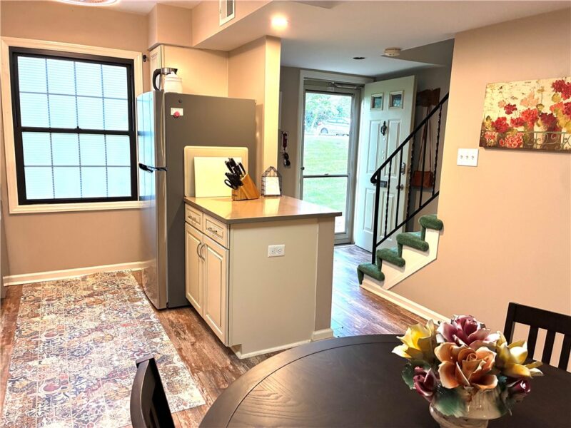1164 Pennsbury Blvd — photo 7