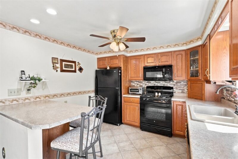 106 Vermillion Dr — photo 6