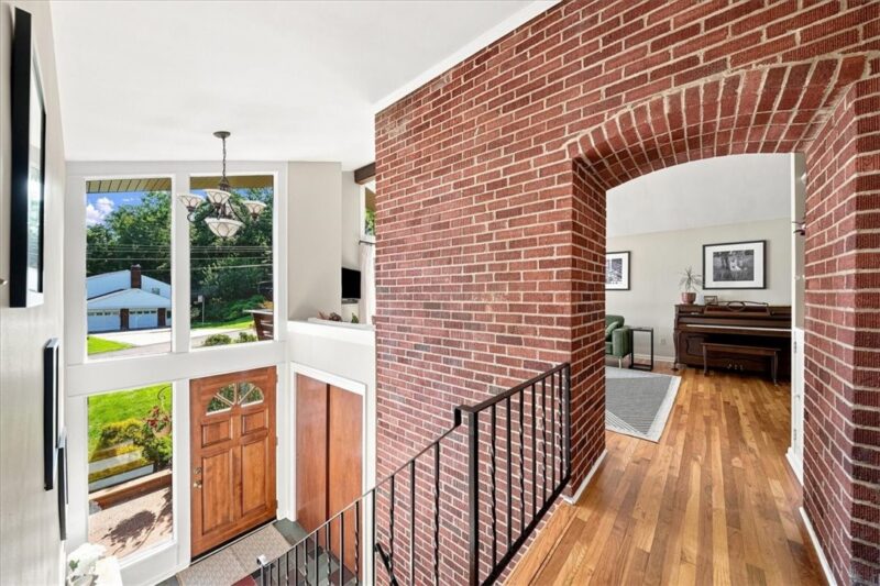 1216 Applewood Dr — photo 4