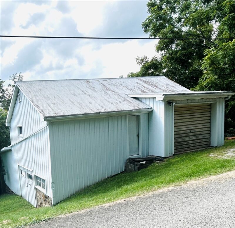 337 Kinder Rd — photo 3
