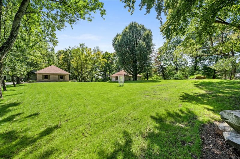 2 Maurers Ln — photo 7