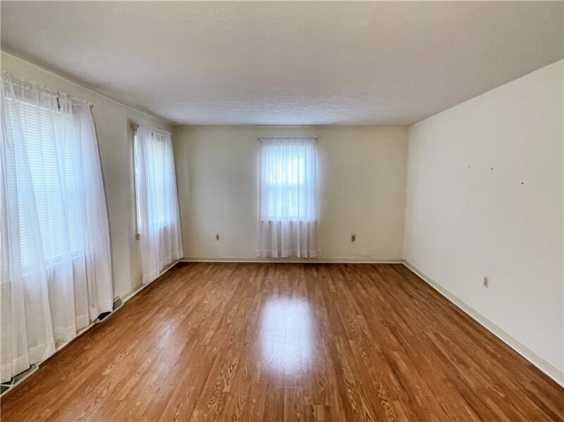 16 WINDSOR COURT — photo 5