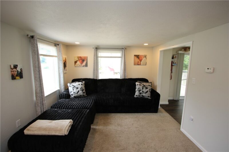 706 East Drive — photo 3
