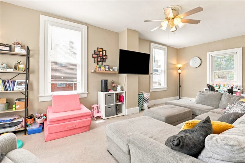 256 W Fairview Street — photo 8