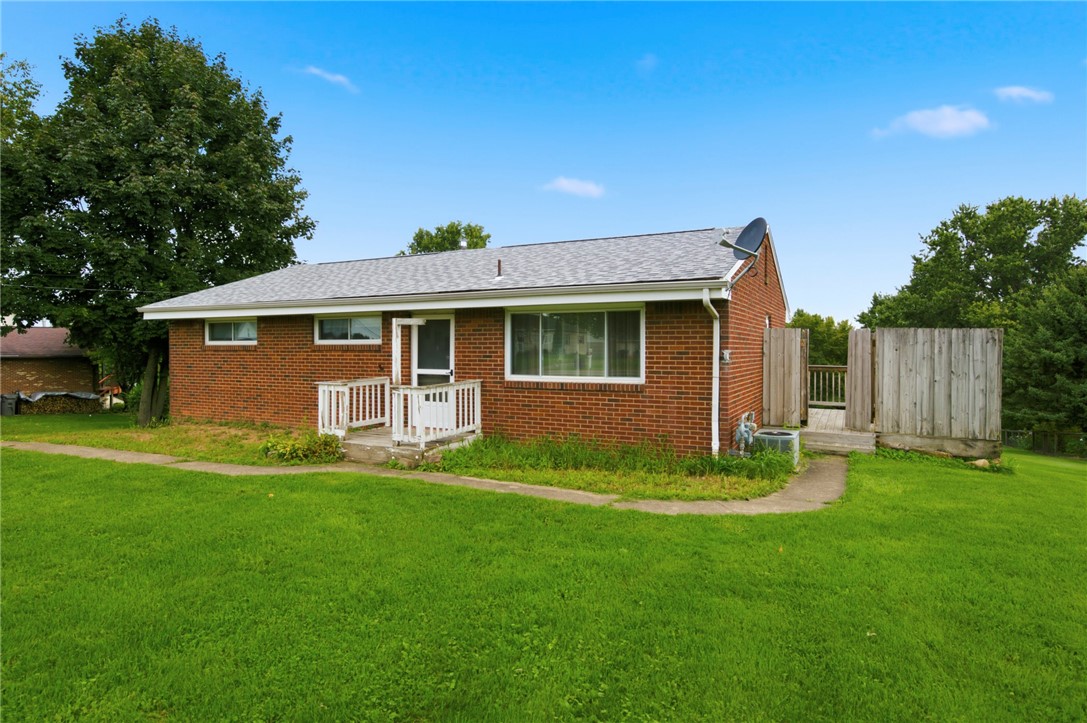 739 Winfield Rd — photo 1