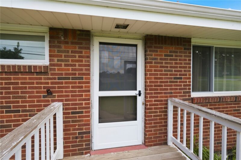 739 Winfield Rd — photo 4