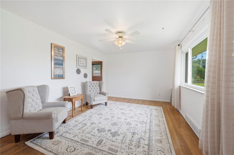 739 Winfield Rd — photo 5