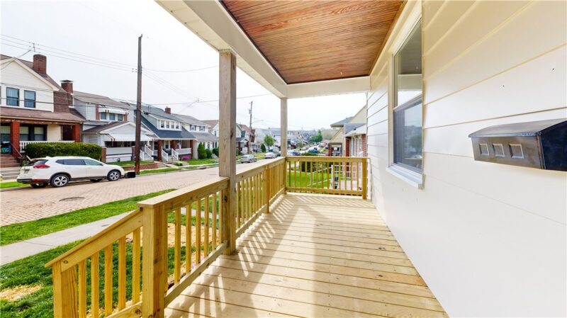 121 Sampson Ave — photo 4
