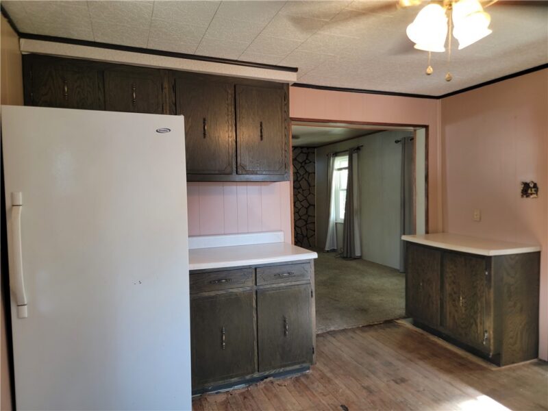 214 Perry St — photo 2
