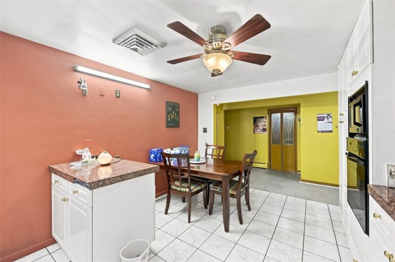 705 Broadway Ave — photo 7