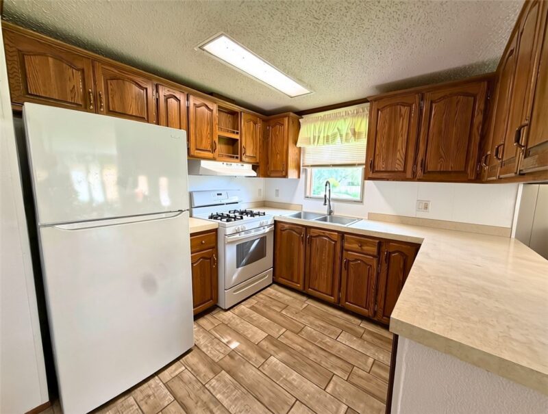 1565 Lee Lane — photo 4